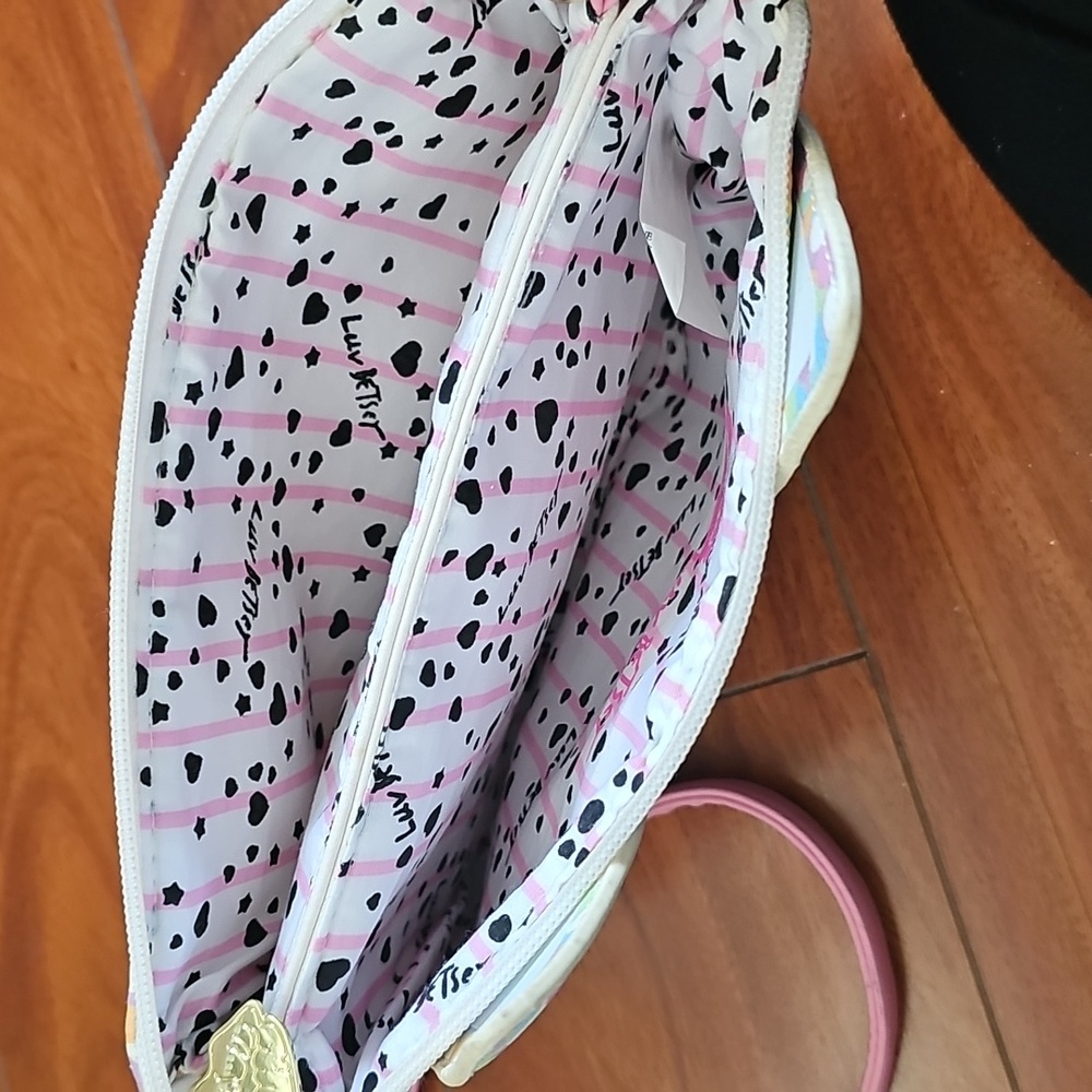 Luv Betsy Cute Cat Face Crossbody Bag - Picture 4 of 8